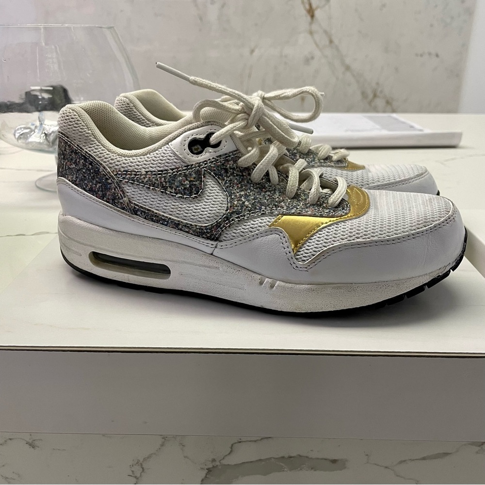 AIRMAX 1 SE Size 7.5